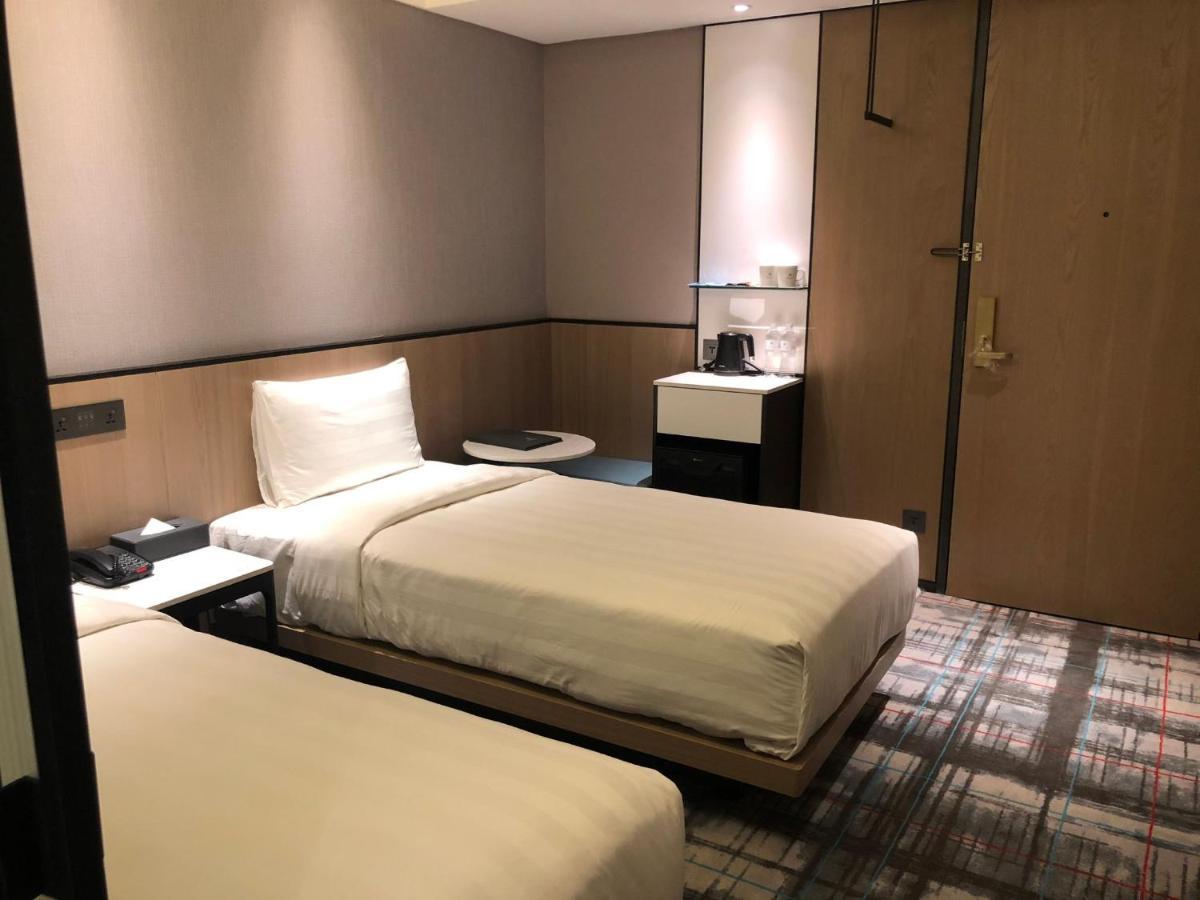 Hotel Midtown Richardson Тайпей Екстериор снимка