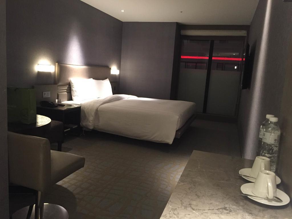 Hotel Midtown Richardson Тайпей Екстериор снимка
